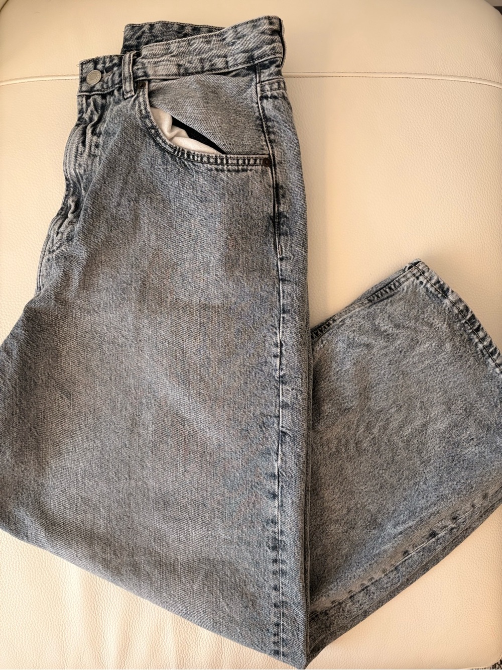 Zara Men's Baggy Jeans in Light Gray Wash